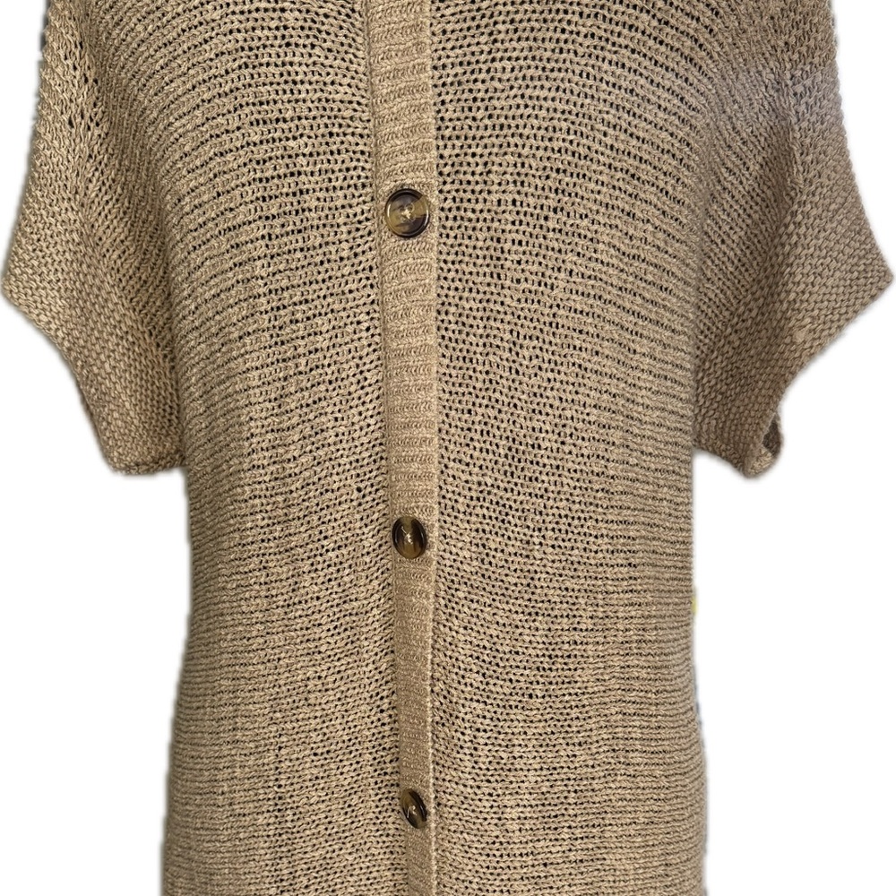 Cable & Gauge Oversized Knit Button-Back Top Beige Short Sleeve Slouchy - Picture 2 of 3